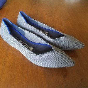 Rothys size 8 pointed in cloud grey birdseye